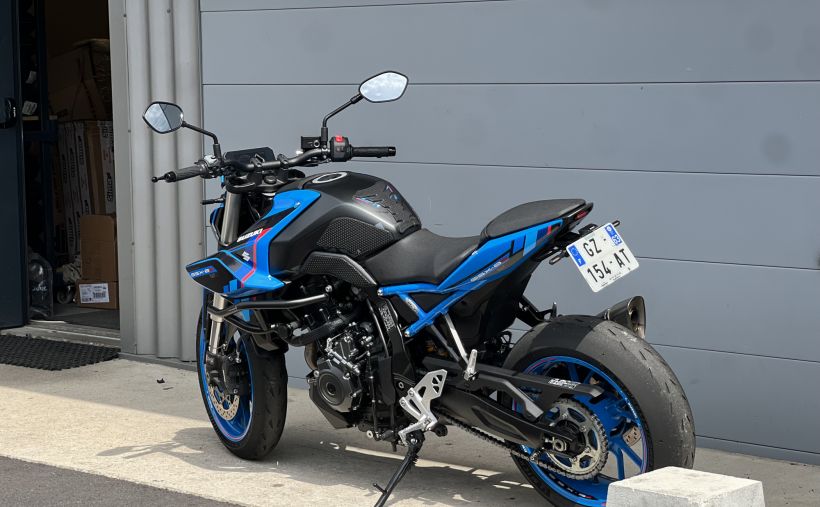 SUZUKI GSX-8S 5
