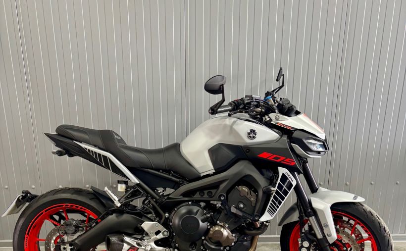 YAMAHA MT-09 0