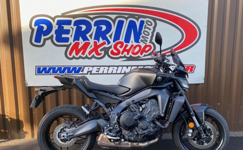 YAMAHA MT-09  Y-AMT 9