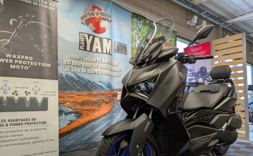 YAMAHA XMAX 300 6