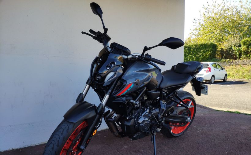 YAMAHA MT-07 1
