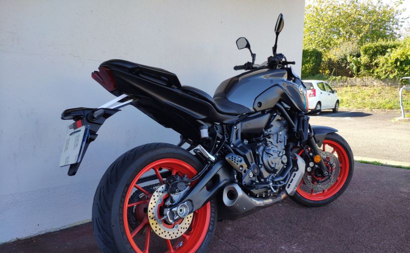 YAMAHA MT-07 2
