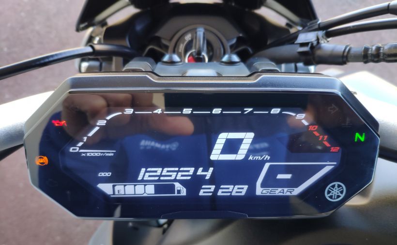 YAMAHA MT-07 4