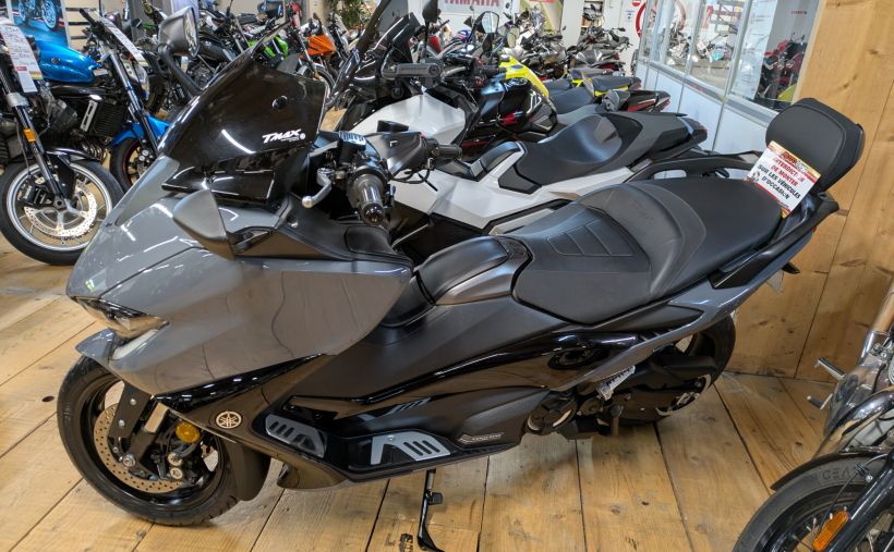YAMAHA XP T-MAX 560 TECH MAX 10