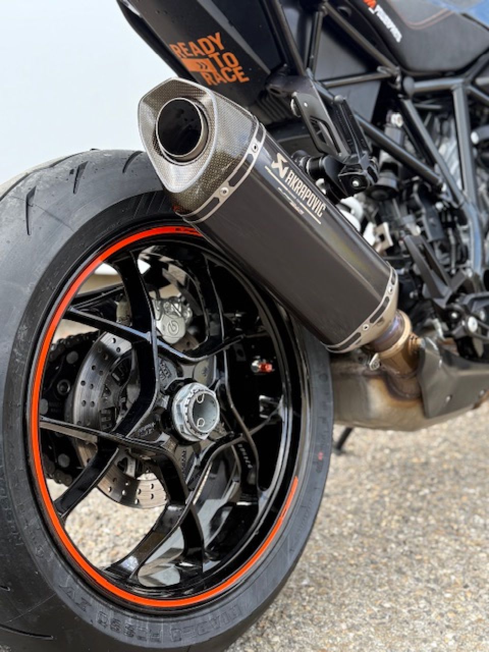 KTM 1290 SUPER DUKE R 8