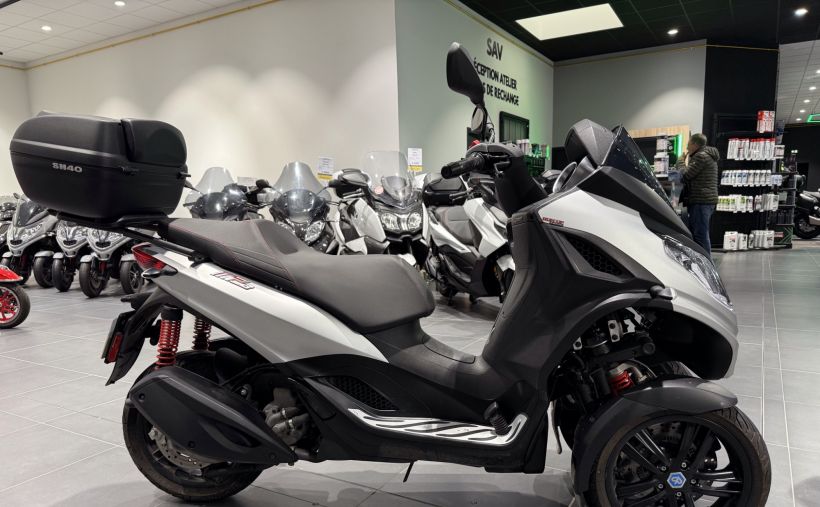 PIAGGIO MP3 300 HPE ABS ASR 1