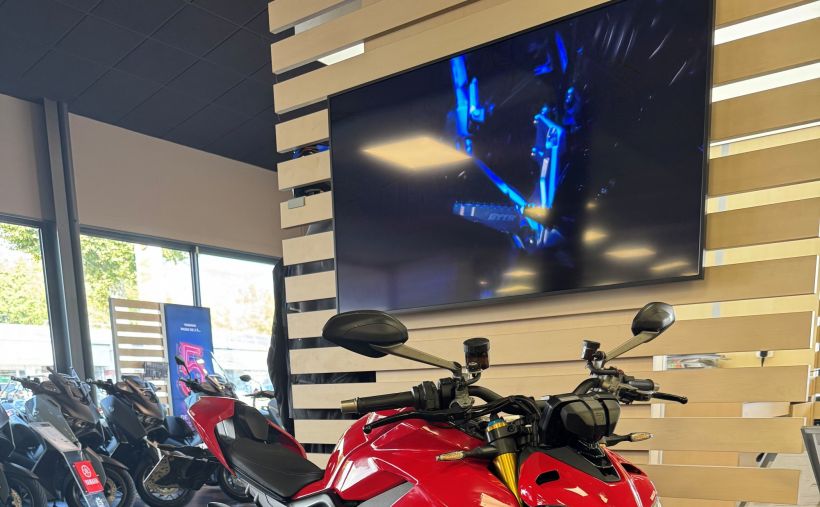 DUCATI STREETFIGHTER V4S 0