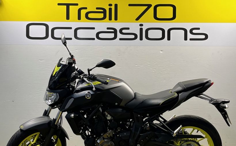 YAMAHA MT-07 1
