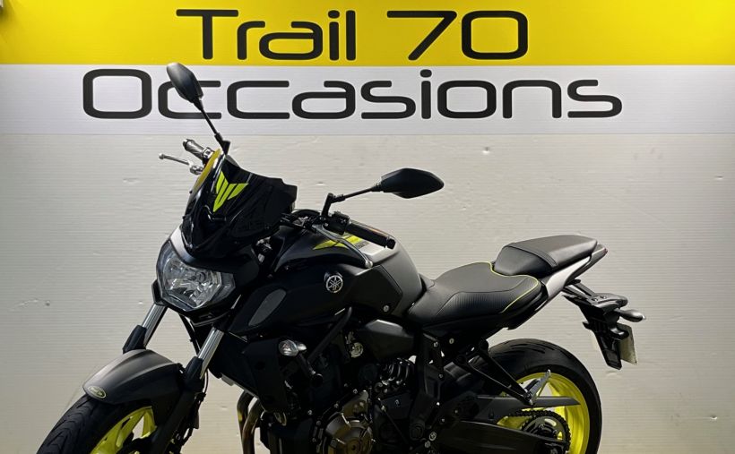 YAMAHA MT-07 7