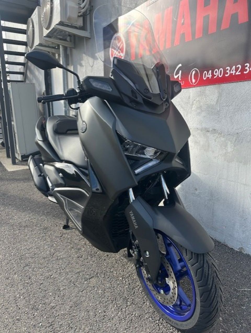 YAMAHA XMAX 125 1