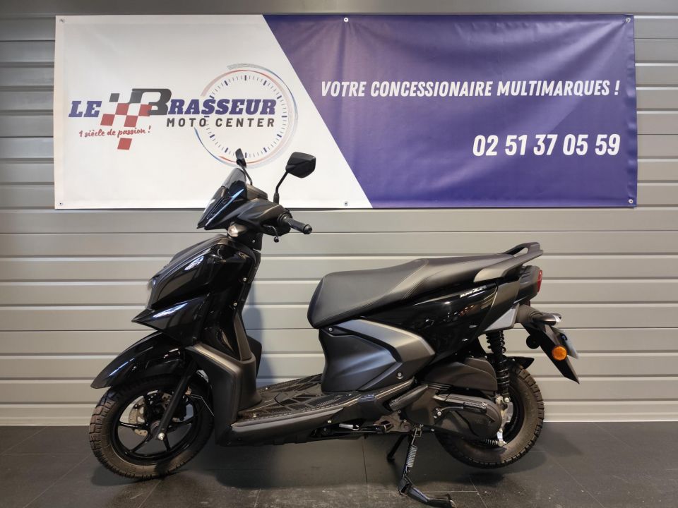 YAMAHA RayZR 125 6