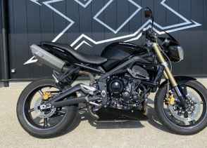 TRIUMPH STREET TRIPLE 675 - 2012