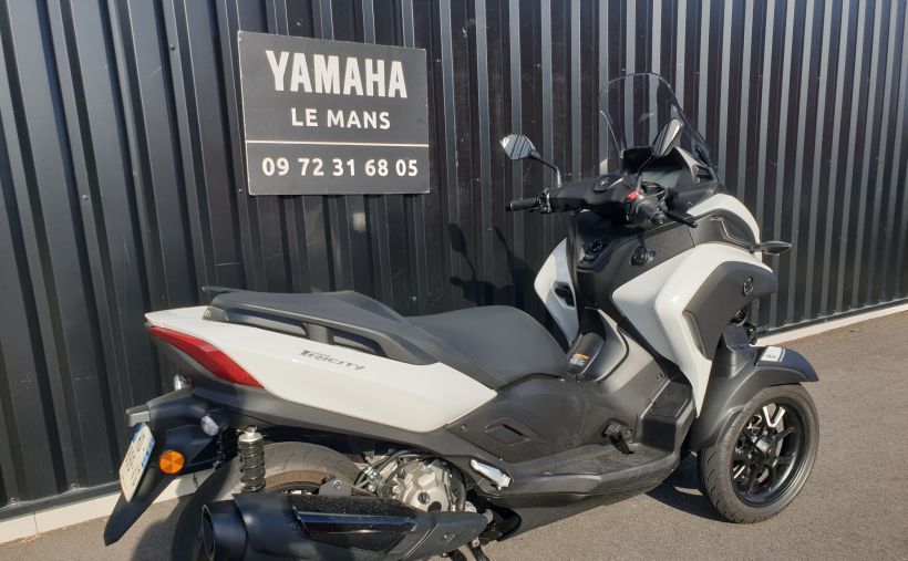 YAMAHA TRICITY 300 10