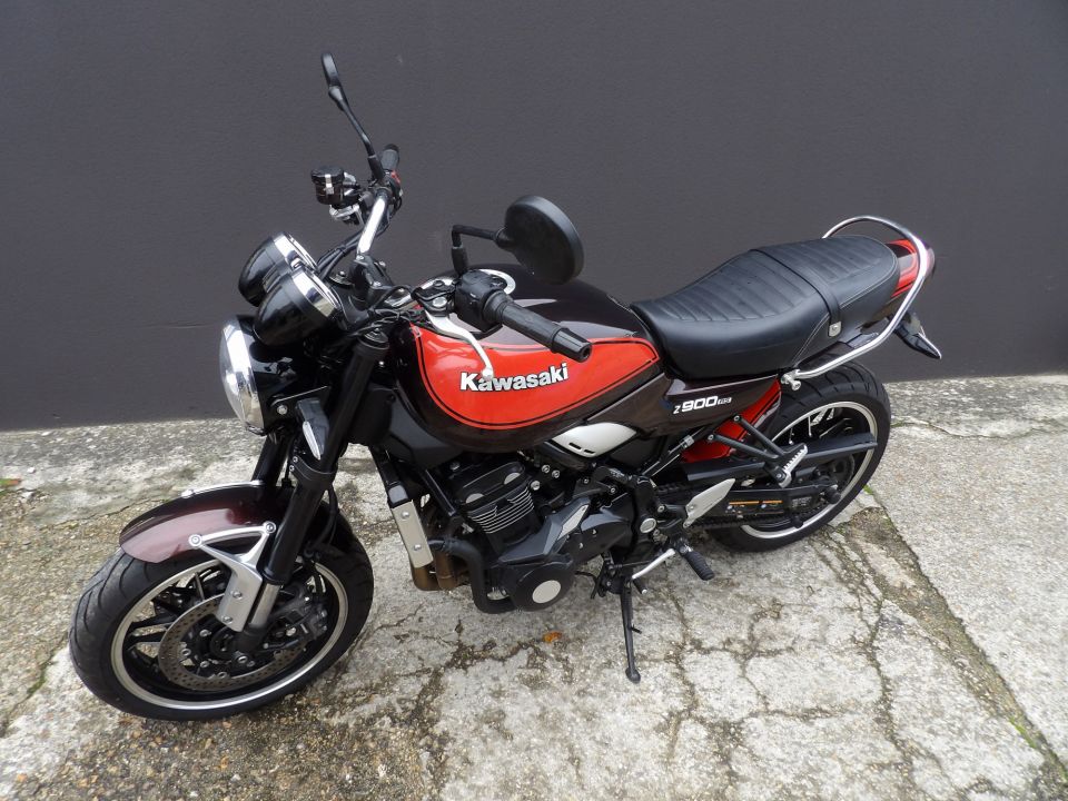 KAWASAKI Z 900 RS 4