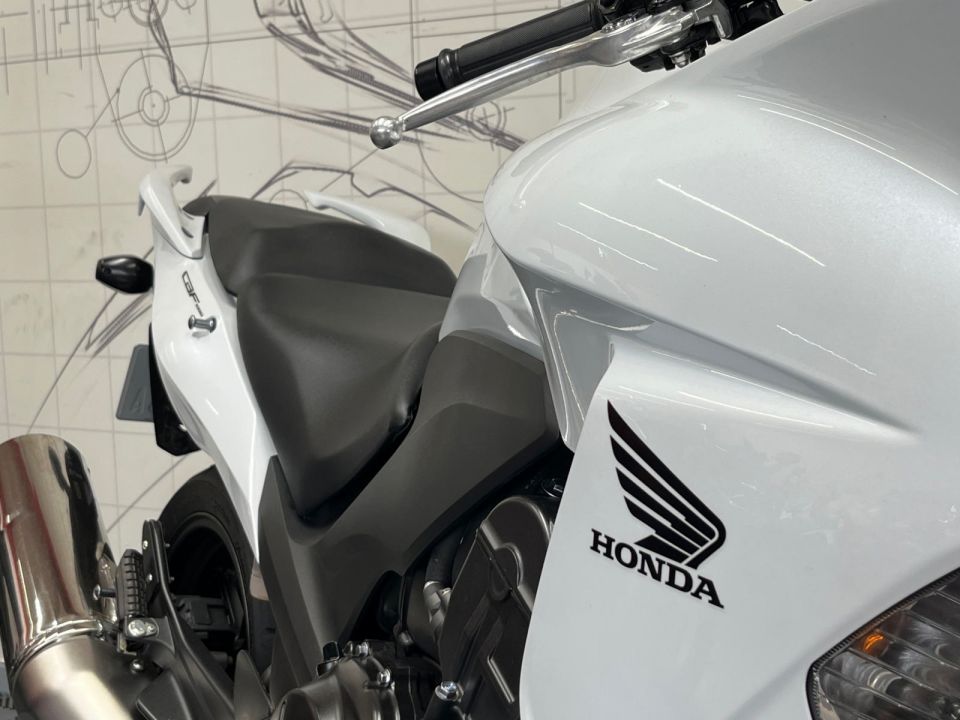 HONDA CBF 1000 F 36