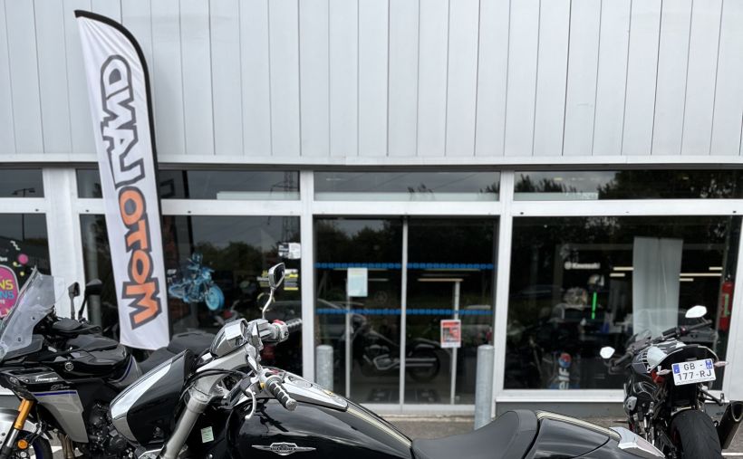 SUZUKI INTRUDER 1800 6