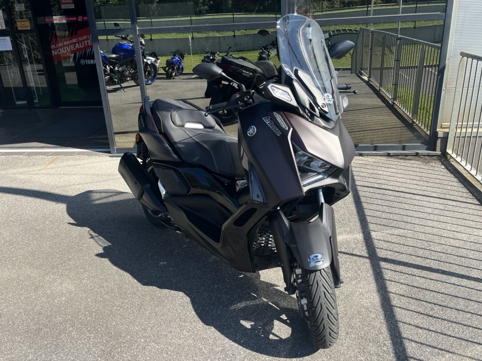 YAMAHA XMAX 300 Tech Max 2