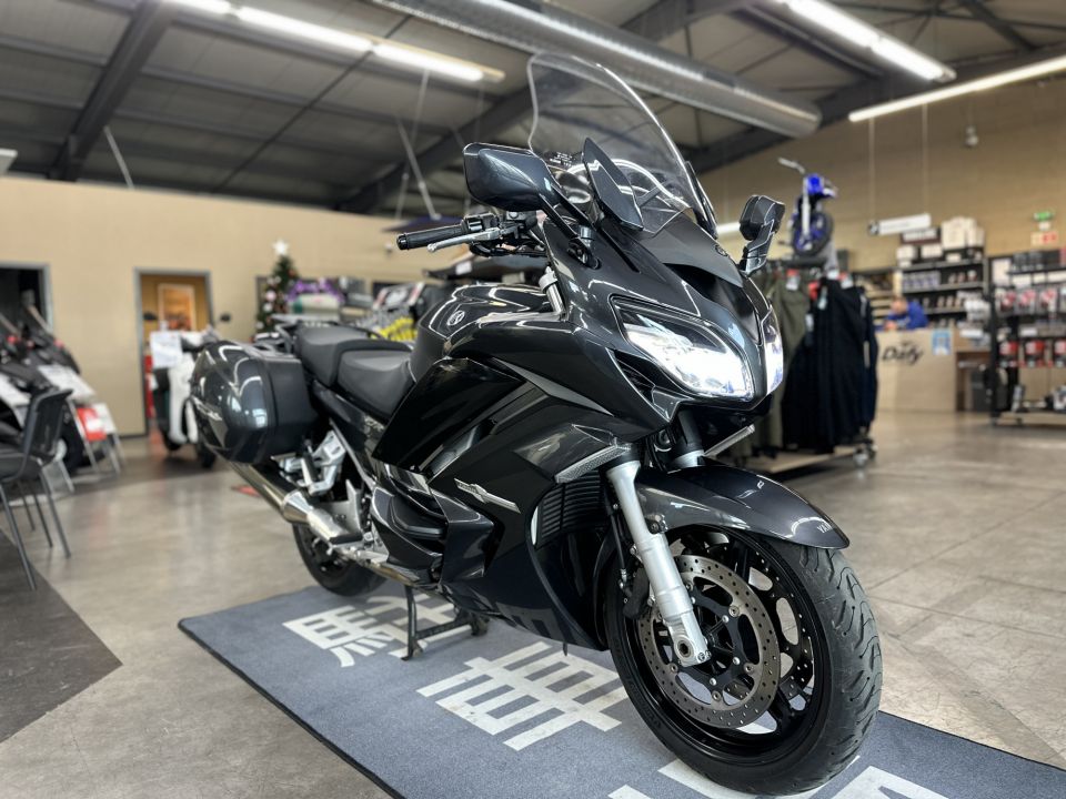 YAMAHA FJR 1300 ABS 12