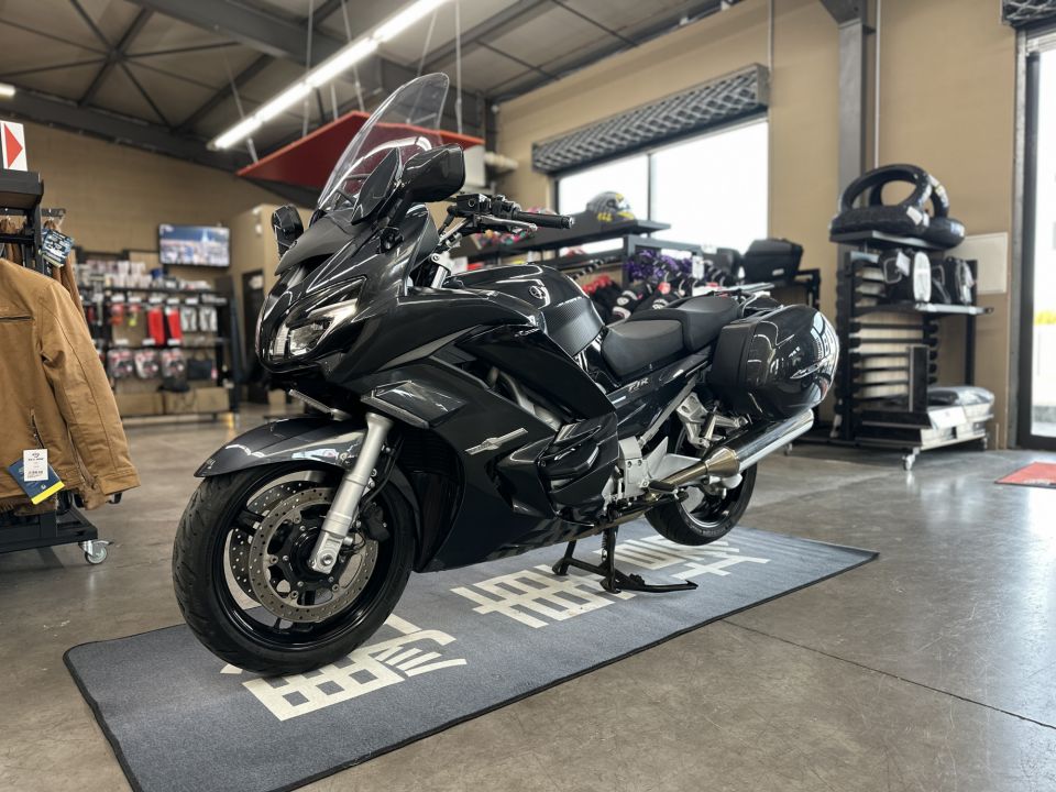 YAMAHA FJR 1300 ABS 10