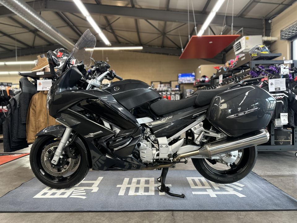 YAMAHA FJR 1300 ABS 8