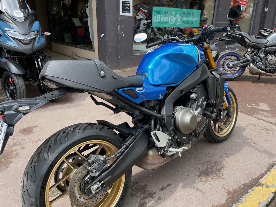 YAMAHA XSR 900 2
