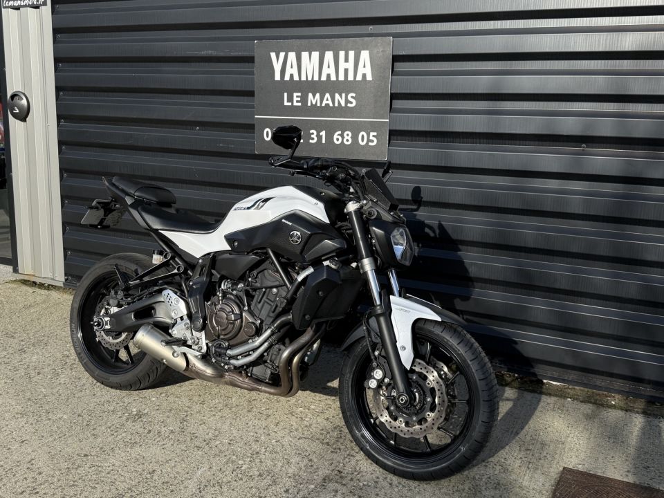 YAMAHA MT-07 (47.5CV) 15