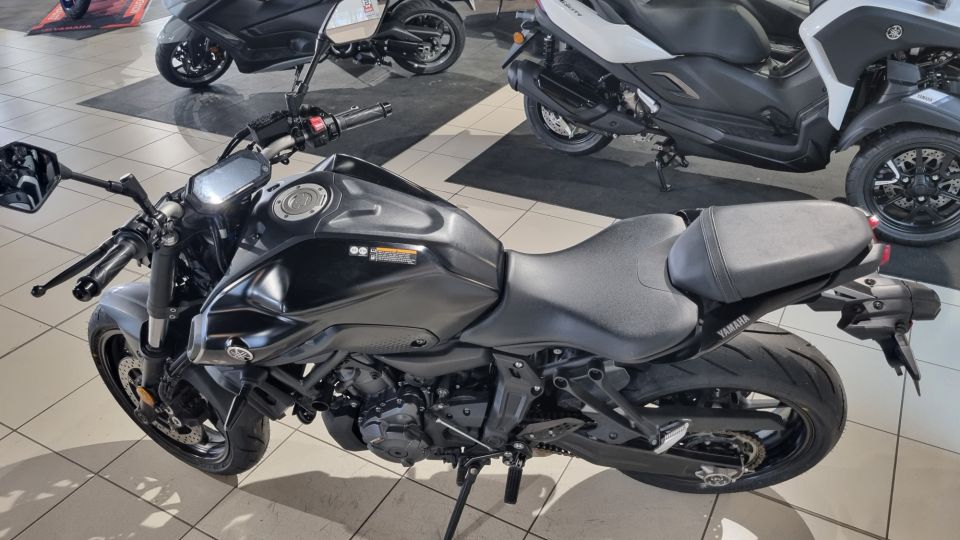 YAMAHA MT-07 (47.5CV) 6