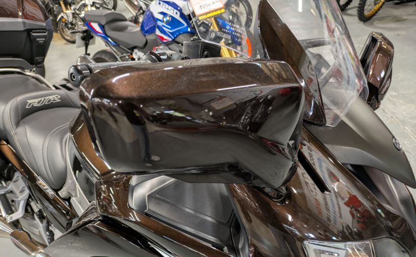 YAMAHA FJR 1300 ABS 6