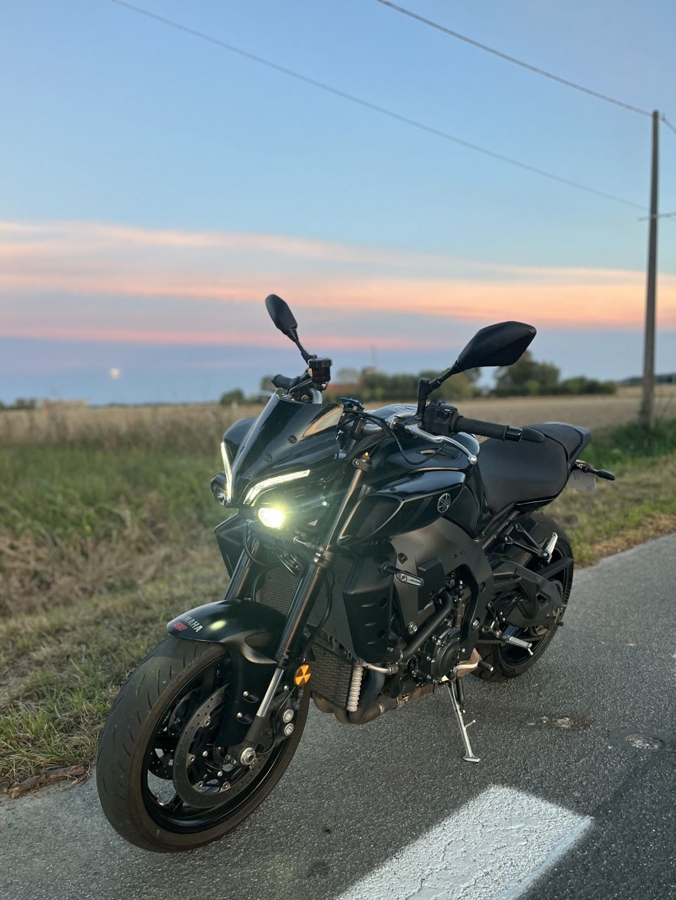 YAMAHA MT-10 0