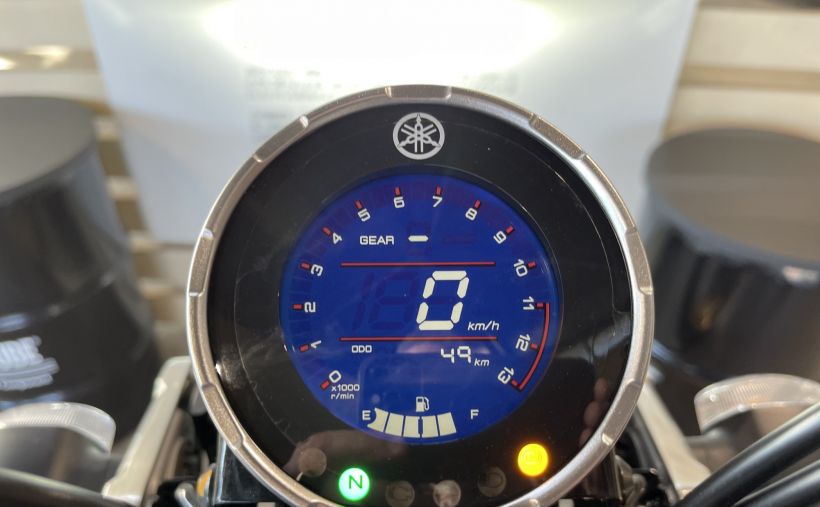 YAMAHA XSR 125 Legacy 3
