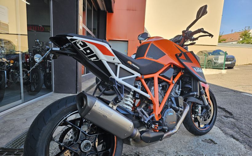 KTM 1290 SUPER DUKE R 2