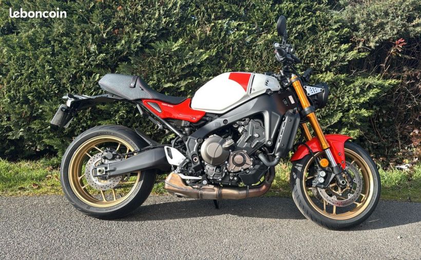 YAMAHA XSR 900 0