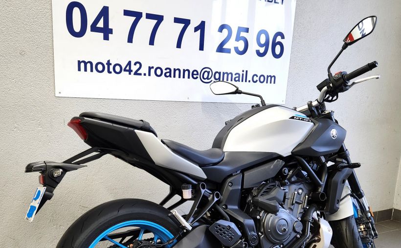 YAMAHA MT-07 Y-AMT 9