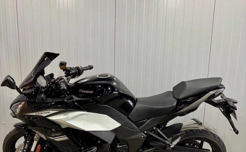 KAWASAKI NINJA 1000 SX 9