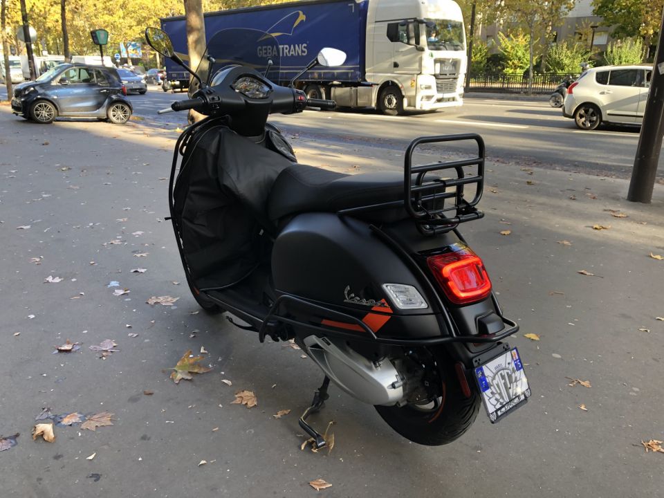 VESPA GTS SUPER SPORT 20