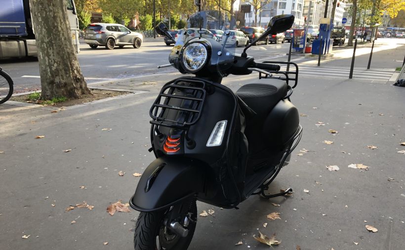 VESPA GTS SUPER SPORT 30