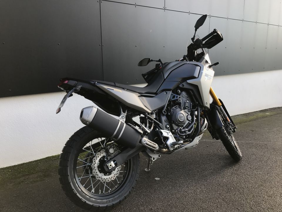 YAMAHA XTZ TENERE 700 4