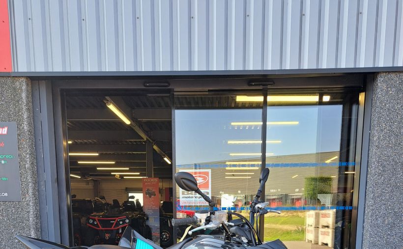 YAMAHA YFZ 700 RAPTOR 0