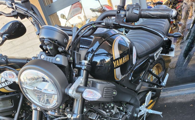 YAMAHA XSR 125 3