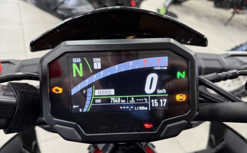 KAWASAKI Z 900 18