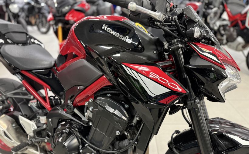 KAWASAKI Z 900 27