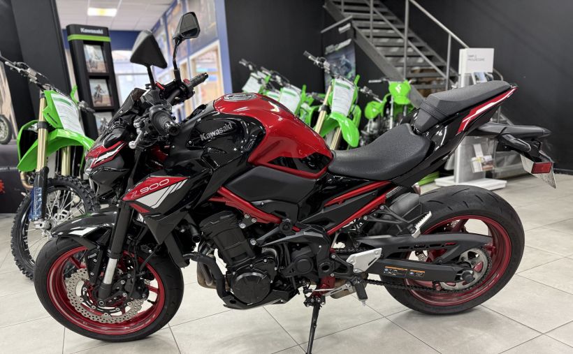 KAWASAKI Z 900 36