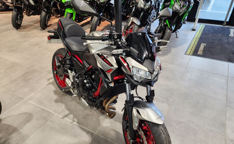 KAWASAKI Z 650 (47.5CV) 20