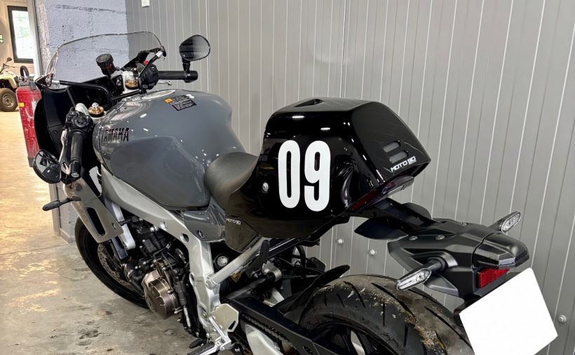 YAMAHA XSR 900 GP 5
