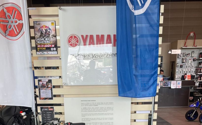 YAMAHA YZF-R6 RACE 1