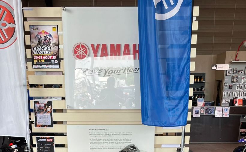 YAMAHA YZF-R6 RACE 4