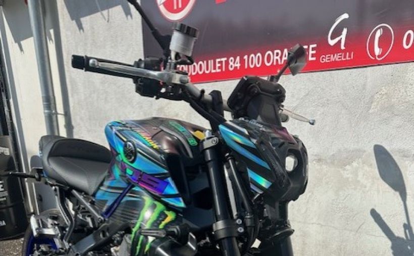 YAMAHA MT-09 1