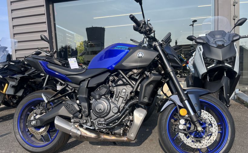 YAMAHA MT-07 Y-AMT 1