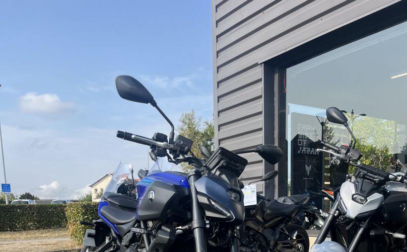 YAMAHA MT-07 Y-AMT 2