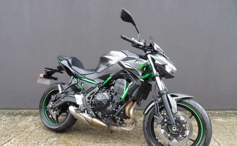 KAWASAKI Z 650 (47.5CV) 2